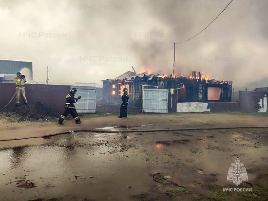 В Курганской области огонь уничтожил более 130 строений. Фото предоставлено пресс-службой ГУ МЧС России по Курганской области